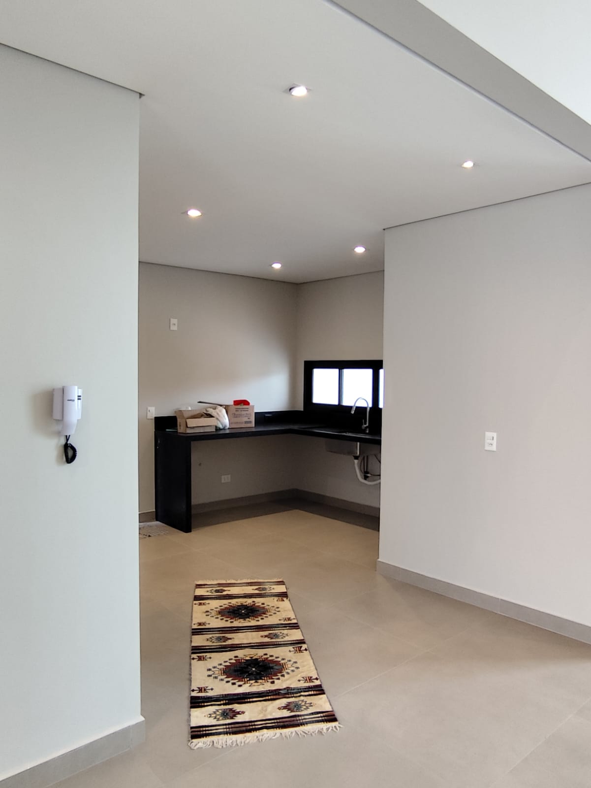 foto do anúncio Casa à venda no Jardim Chamonix, região Leste de Londrina/PR. Residência nova com 161m² de construção em terreno de 250m², pronta para morar!